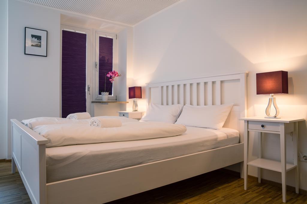 Nonstop Hotel Augsburg - Ubernacht - Hostelhotelhome Buitenkant foto