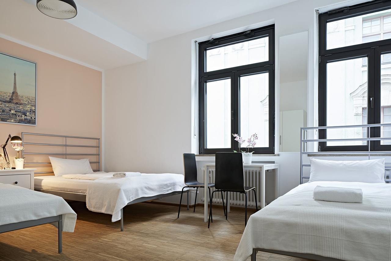 Nonstop Hotel Augsburg - Ubernacht - Hostelhotelhome Buitenkant foto