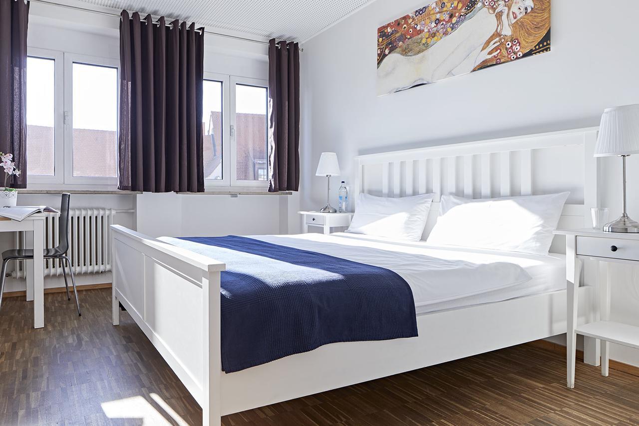 Nonstop Hotel Augsburg - Ubernacht - Hostelhotelhome Buitenkant foto